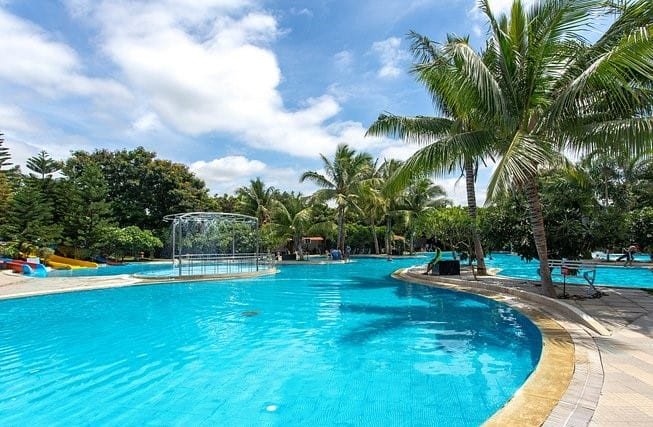 Leonia Holistic Destination