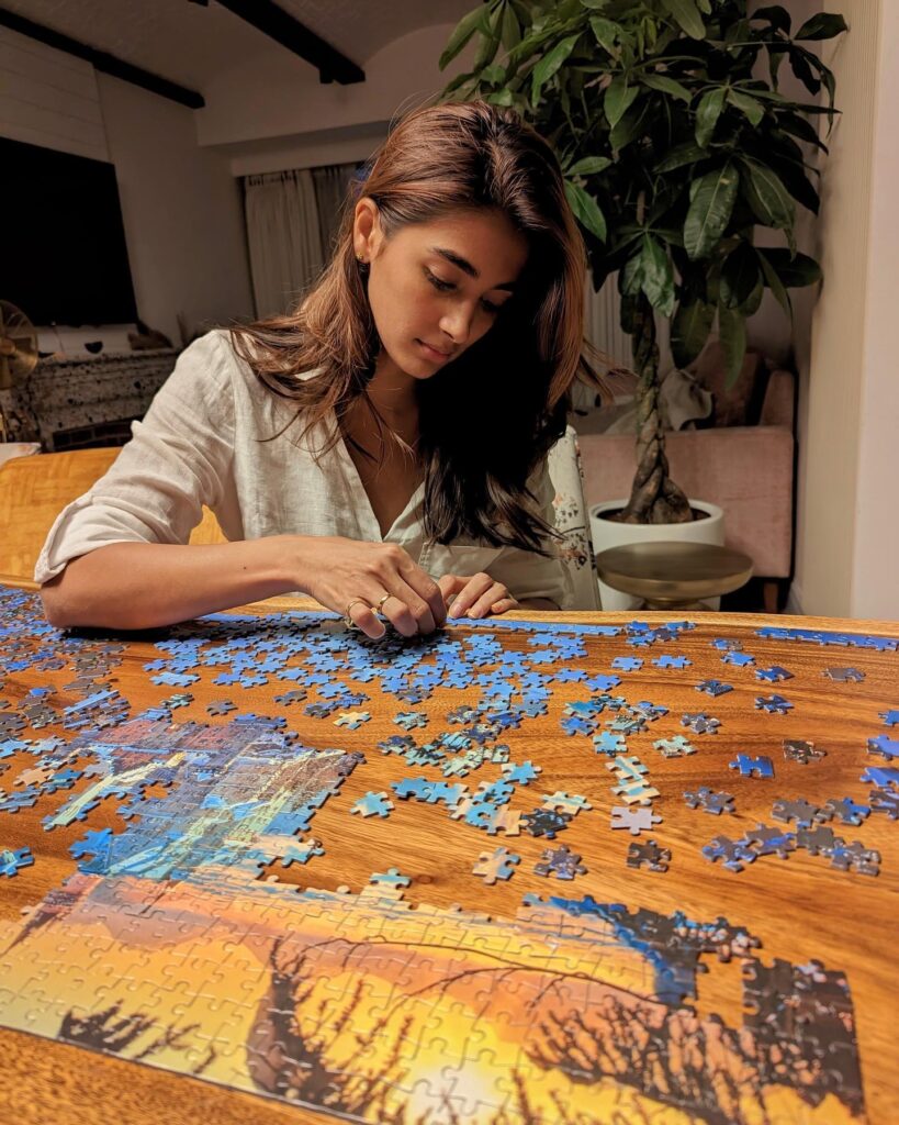 pooja hegde playing