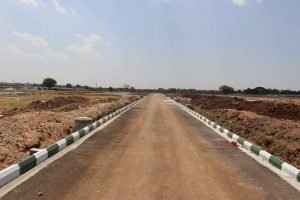 300 sq yards open plot for sale