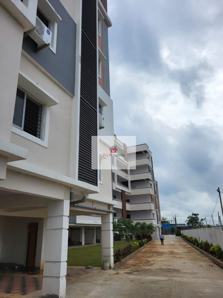 3bhk flats for sale in gandimaisamma