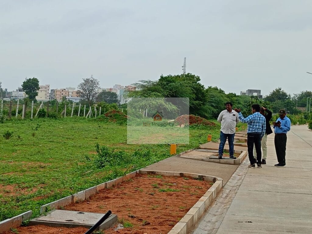 best plots in maheshwaram